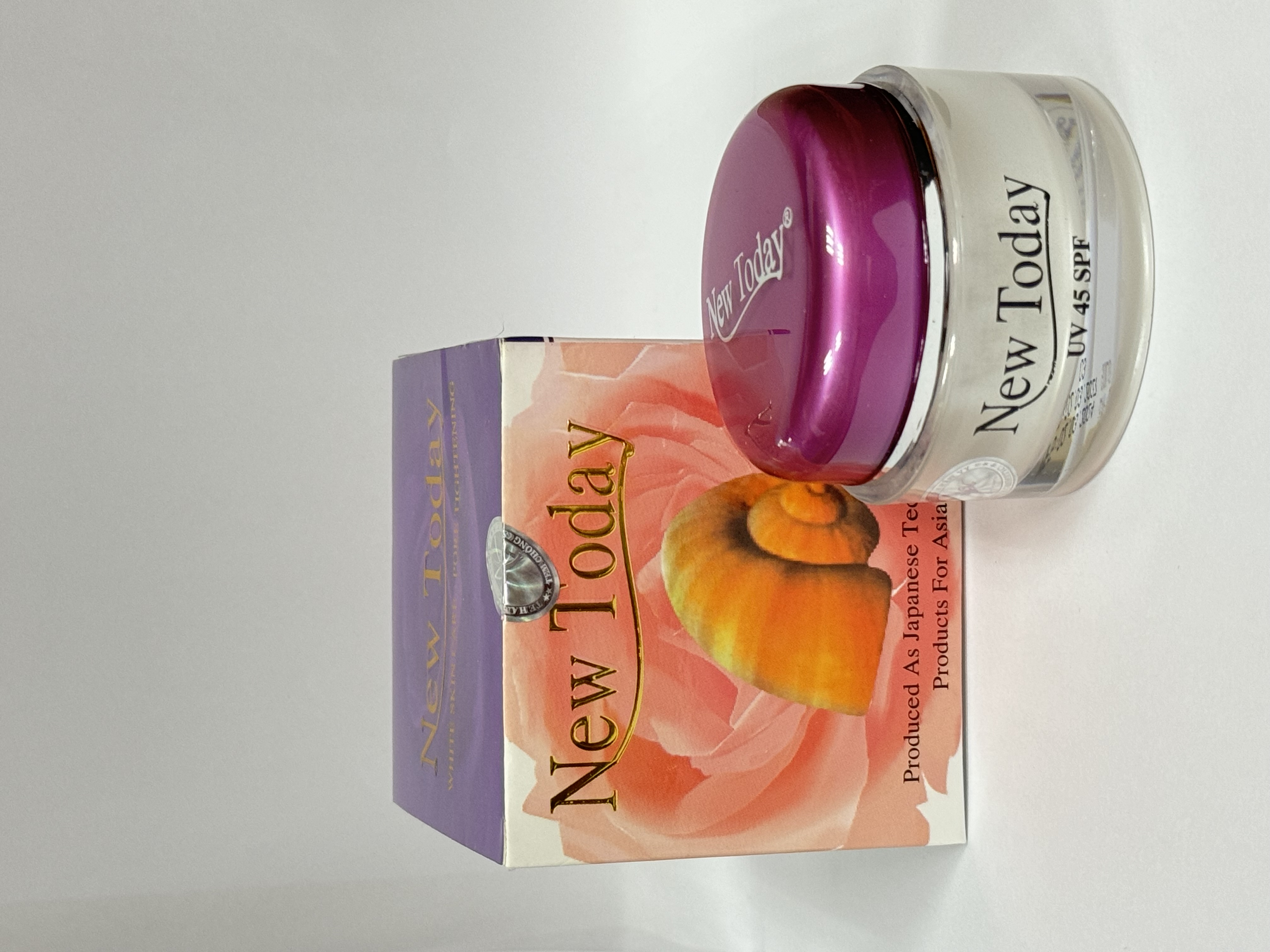 New Today Quốc Tế 25g (Trắng da, Se khít lỗ chân lông)